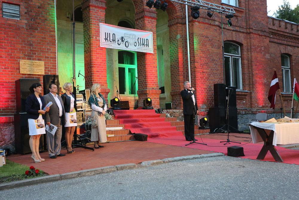 Awards started with the anthem of the Lithuanian Republic.jpg