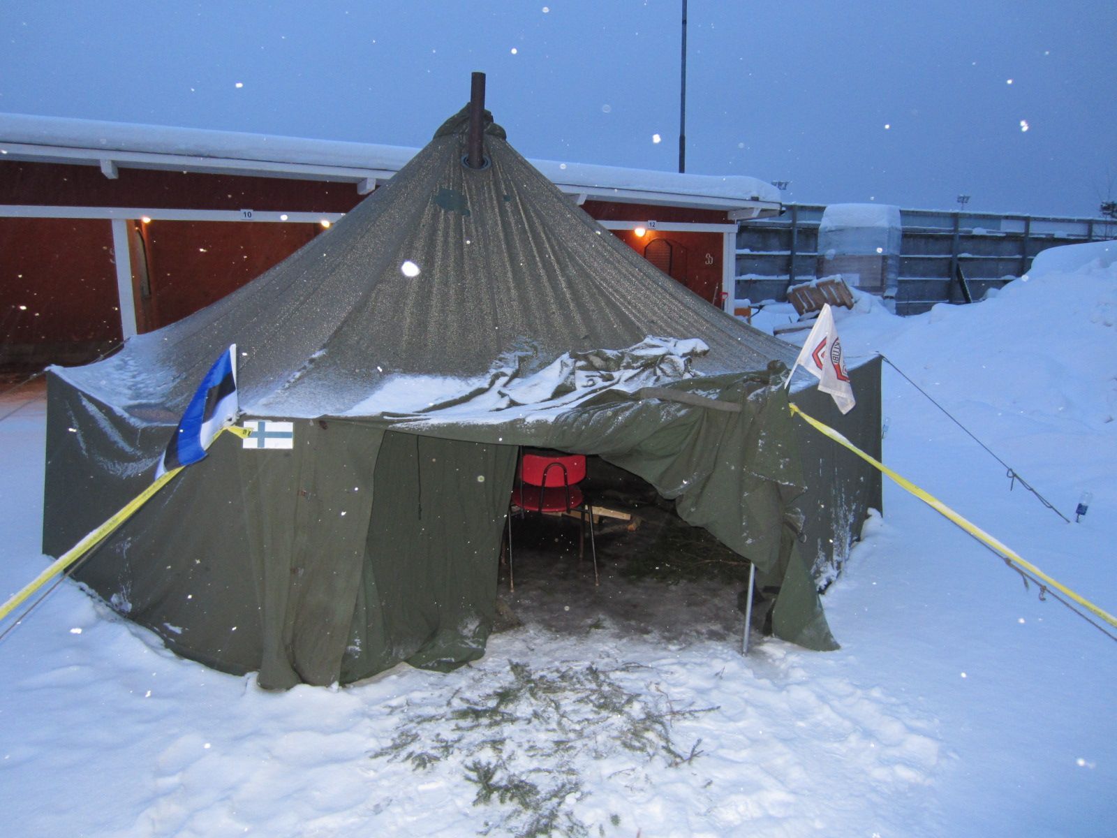 8-10.veeb.2013a.Jyväskylä Talveralli. Eesti maja..jpg